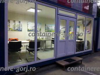 vand container maritim